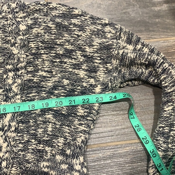 ⭐️EUC⭐️ Adorable Slouchy Sweater by Roxy!! Size Medium - Picture 12 of 14